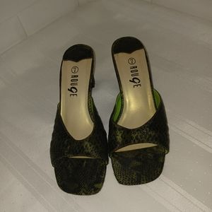 Rouge Women's Green Leopard print Open Toed Sandals Size 7M